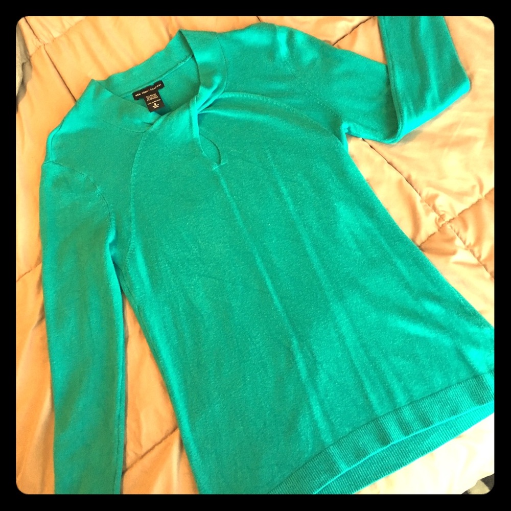 Teal ny & co keyhole sweater